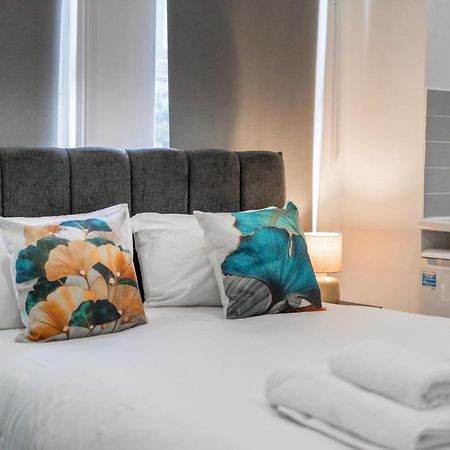 London Selwyn Unique & Stylish Studios 外观 照片