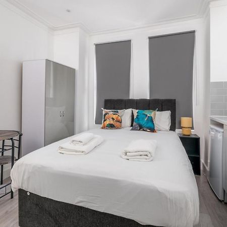 London Selwyn Unique & Stylish Studios 外观 照片